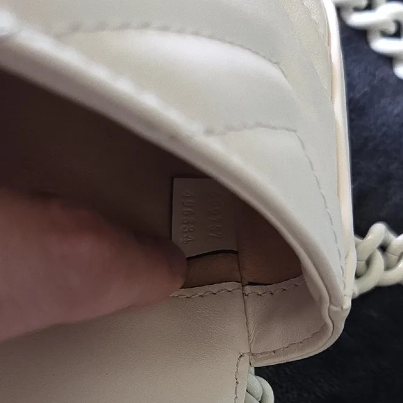 Gucci GG Marmont Flap Matelassé Quilted Marmont Super Mini Bag - Picture 8 of 8